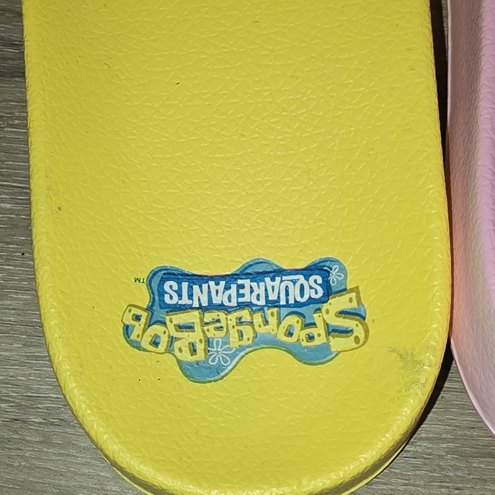 SpongeBob SquarePants Kids' Pink & Yellow Slide Sandals - Picture 7 of 8